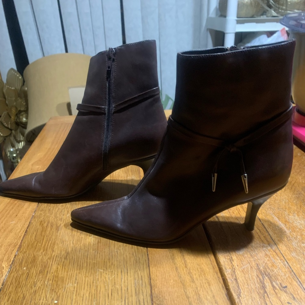 Madison Studio Elite Dark Chocolate Pointed Boots (7.5)